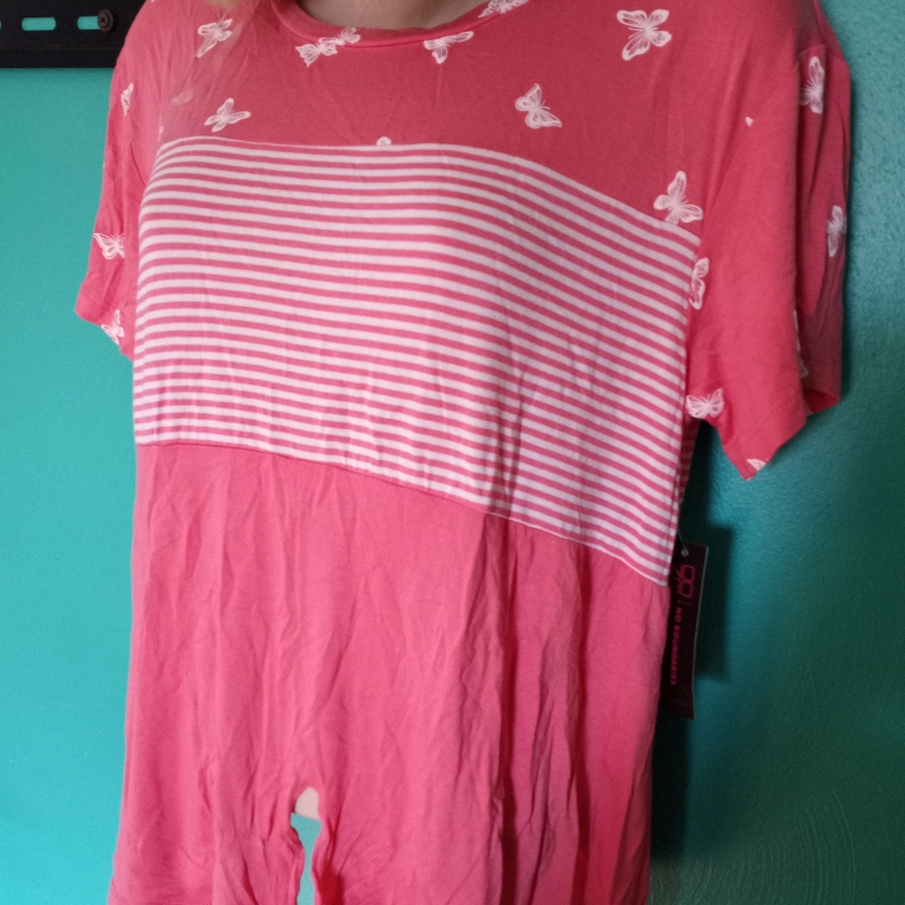 🖲🎈$4No Boundaries Butterflies Front Tie Shirt Size M NWT